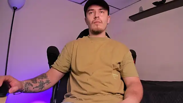 Snapshot of james_connor2 chatting on November 2025 08:01:01 PM james connor2 online show from November 2025 08:01:01 PM