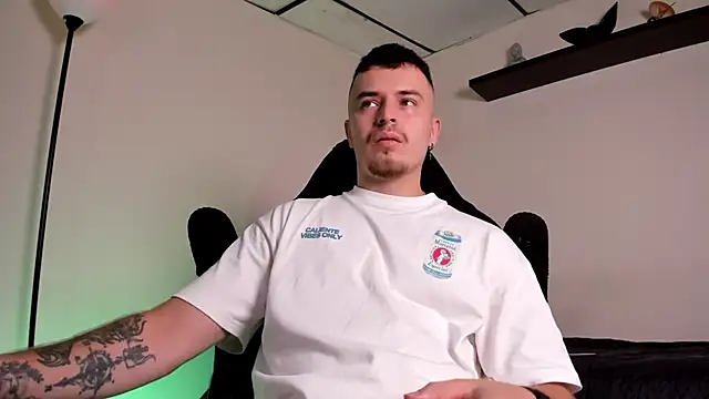 james connor2 online show from February 2026 07:31:01 PM