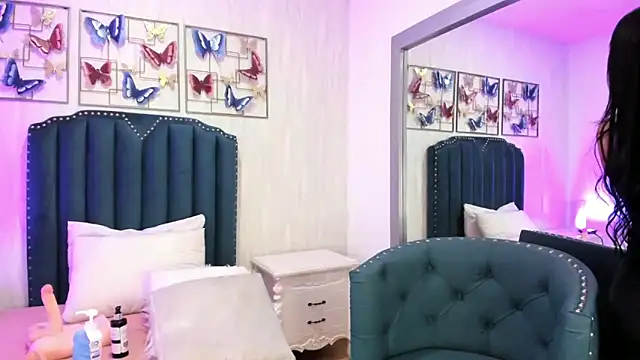 samara warren online show from March 2025 04:55:02 PM