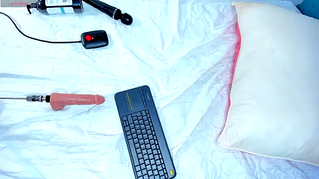 Snapshot of CintiaVega chatting on February 2025 02:58:01 PM CintiaVega online show from February 2025 02:58:01 PM