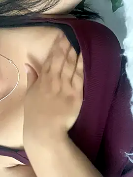 Snapshot of GreciaKMQ chatting on November 2025 10:01:01 PM GreciaKMQ online show from November 2025 10:01:01 PM