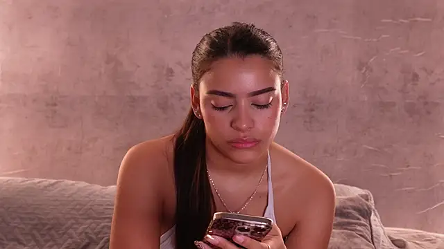 Snapshot of Nicky_and_Blake chatting on December 2025 03:32:01 PM Nicky and Blake online show from December 2025 03:32:01 PM