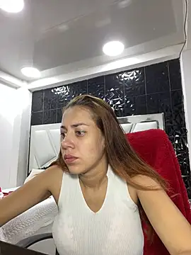 Snapshot of AnnbellaRosse chatting on February 2025 03:14:01 PM AnnbellaRosse online show from February 2025 03:14:01 PM