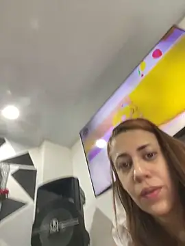 Snapshot of AnnbellaRosse chatting on February 2025 06:01:02 PM AnnbellaRosse online show from February 2025 06:01:02 PM