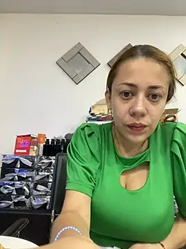 Snapshot of AnnbellaRosse chatting on February 2025 03:41:02 PM AnnbellaRosse online show from February 2025 03:41:02 PM