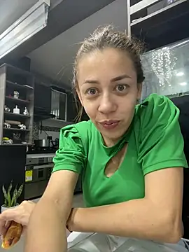 Snapshot of AnnbellaRosse chatting on February 2025 12:38:02 AM AnnbellaRosse online show from February 2025 12:38:02 AM