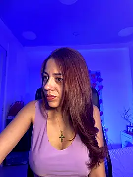 Snapshot of AnnbellaRosse chatting on September 2025 03:56:01 PM AnnbellaRosse online show from September 2025 03:56:01 PM