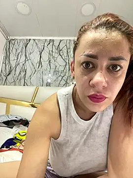 Snapshot of AnnbellaRosse chatting on September 2025 04:32:01 PM AnnbellaRosse online show from September 2025 04:32:01 PM