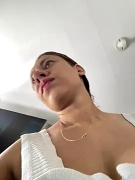 Snapshot of AnnbellaRosse chatting on September 2025 06:44:02 PM AnnbellaRosse online show from September 2025 06:44:02 PM