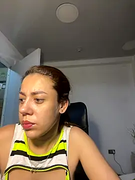 Snapshot of AnnbellaRosse chatting on September 2025 04:12:01 PM AnnbellaRosse online show from September 2025 04:12:01 PM