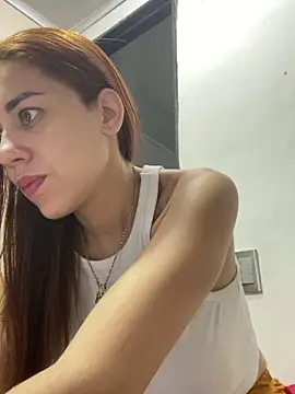 Snapshot of AnnbellaRosse chatting on October 2025 01:02:02 PM AnnbellaRosse online show from October 2025 01:02:02 PM