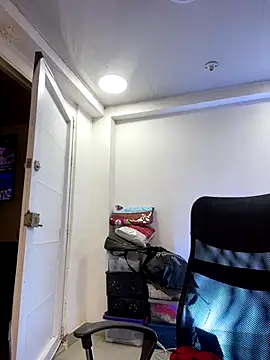 Snapshot of AnnbellaRosse chatting on December 2025 04:57:01 PM AnnbellaRosse online show from December 2025 04:57:01 PM