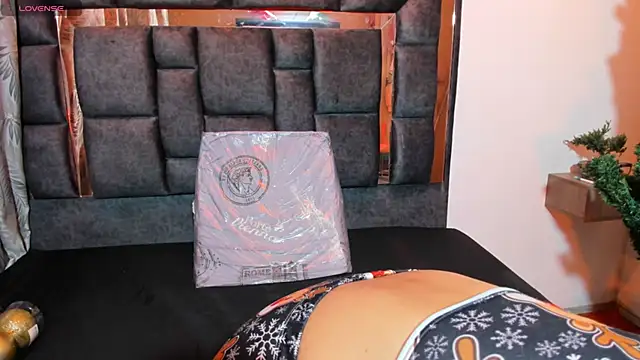 Snapshot of AmbeerBecker chatting on December 2025 04:32:01 AM AmbeerBecker online show from December 2025 04:32:01 AM