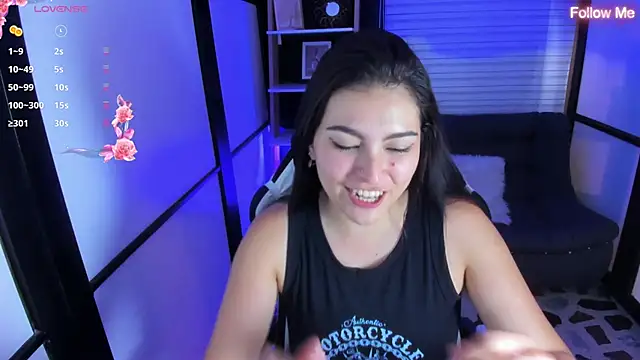 Snapshot of TifanyWhite_ chatting on February 2025 08:45:02 PM TifanyWhite online show from February 2025 08:45:02 PM