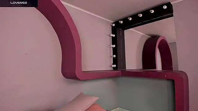 morganlake  online show from November 2025 03:52:01 AM