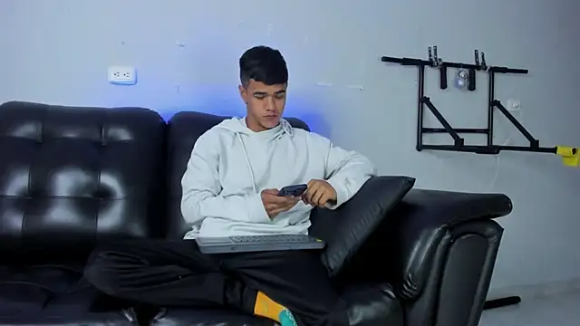 Rob saenz  online show from January 2025 12:35:01 PM