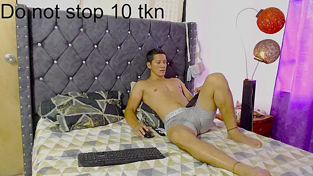 leoytessa 10 online show from February 2025 06:20:01 PM