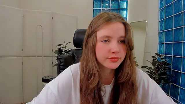 MaryannSoftt online show from March 2025 03:18:02 PM