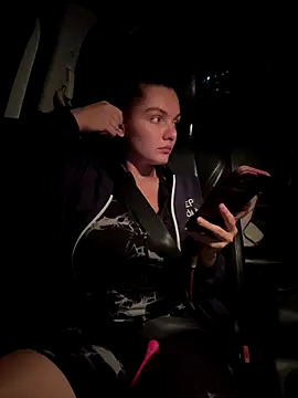 Snapshot of eva_y_marcelo chatting on November 2025 11:32:01 PM eva y marcelo online show from November 2025 11:32:01 PM