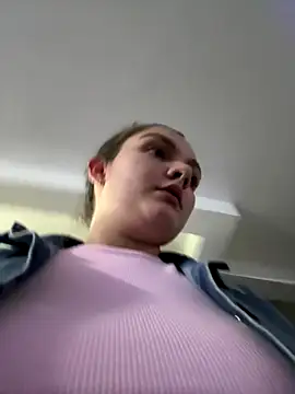 Snapshot of eva_y_marcelo chatting on November 2025 11:43:02 PM eva y marcelo online show from November 2025 11:43:02 PM