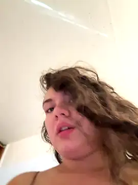 Snapshot of eva_y_marcelo chatting on November 2025 12:15:02 PM eva y marcelo online show from November 2025 12:15:02 PM