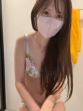 Snapshot of -SHINON- chatting on June 2026 02:04:01 PM -SHINON- online show from June 2026 02:04:01 PM