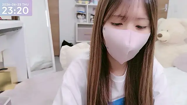 Snapshot of -SHINON- chatting on June 2026 02:21:02 PM -SHINON- online show from June 2026 02:21:02 PM