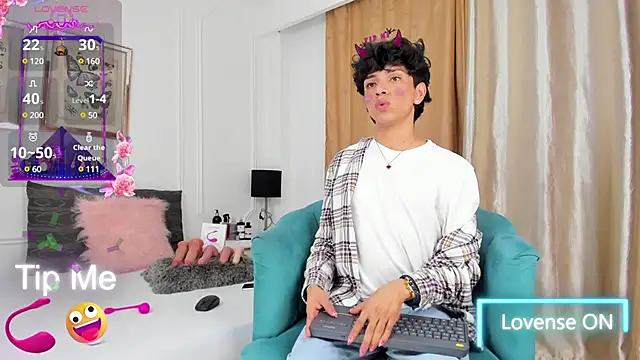 Snapshot of Santy_carrington chatting on February 2025 12:14:01 AM Santy carrington online show from February 2025 12:14:01 AM