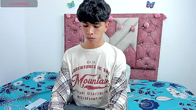 Snapshot of Santy_carrington chatting on March 2025 05:30:01 AM Santy carrington online show from March 2025 05:30:01 AM