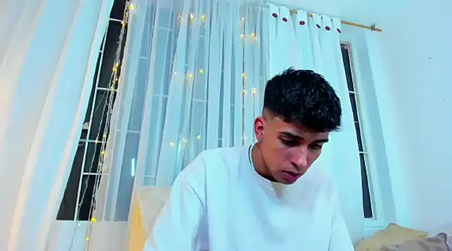 Snapshot of shawn__sanderson1 chatting on January 2025 06:23:01 PM shawn sanderson1 online show from January 2025 06:23:01 PM