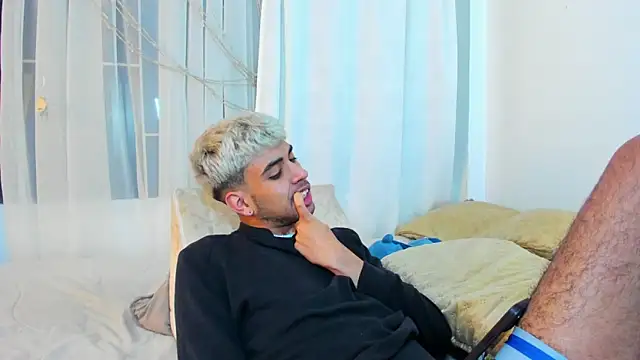 Snapshot of shawn__sanderson1 chatting on March 2025 01:19:02 PM shawn sanderson1 online show from March 2025 01:19:02 PM