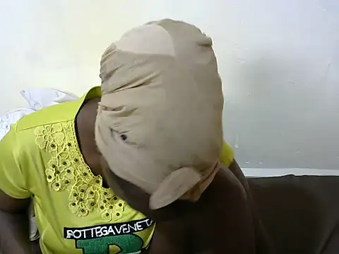 Snapshot of Thicky_kyla chatting on February 2026 12:34:01 PM Thicky kyla online show from February 2026 12:34:01 PM