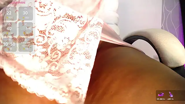 Britanymooree online show from December 2024 12:40:02 AM