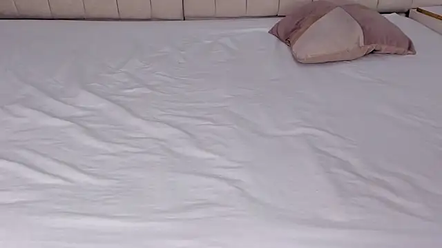 Littleolivia  online show from March 2025 12:56:01 PM