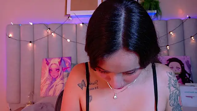 Snapshot of AmbarHills_1 chatting on November 2025 11:42:02 AM AmbarHills 1 online show from November 2025 11:42:02 AM