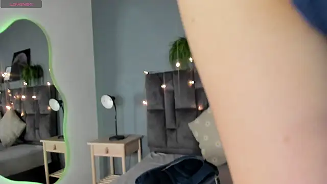 AmbarHills 1 online show from March 2026 11:32:01 AM