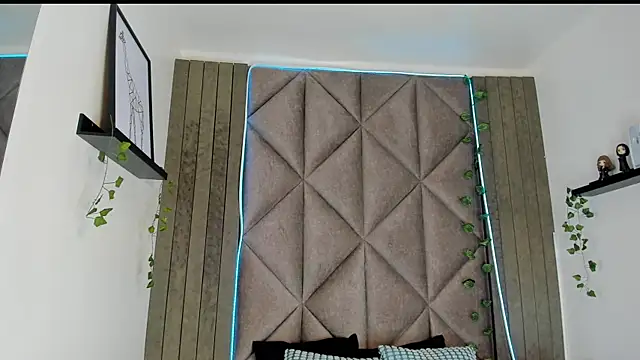 AbbyWathson online show from November 2025 11:52:02 AM