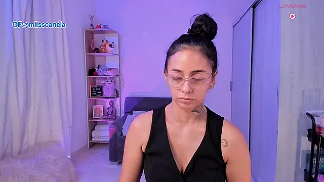 Aleja24Evans online show from November 2025 12:13:01 AM