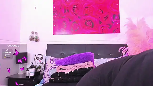 Adams Cloe online show from December 2025 10:53:01 AM