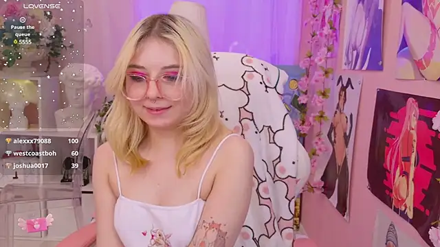 Coconut Mia online show from January 2025 03:51:01 AM