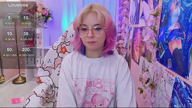 Coconut Mia online show from October 2025 02:13:01 PM