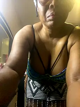 Snapshot of Nomthie chatting on September 2025 06:55:02 PM Nomthie online show from September 2025 06:55:02 PM