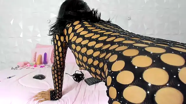 Snapshot of AndreaPinkNaughty chatting on December 2024 08:13:01 AM AndreaPinkNaughty online show from December 2024 08:13:01 AM