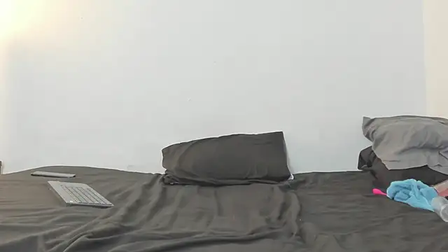 Snapshot of evanandsunny chatting on March 2025 10:37:02 PM evanandsunny online show from March 2025 10:37:02 PM