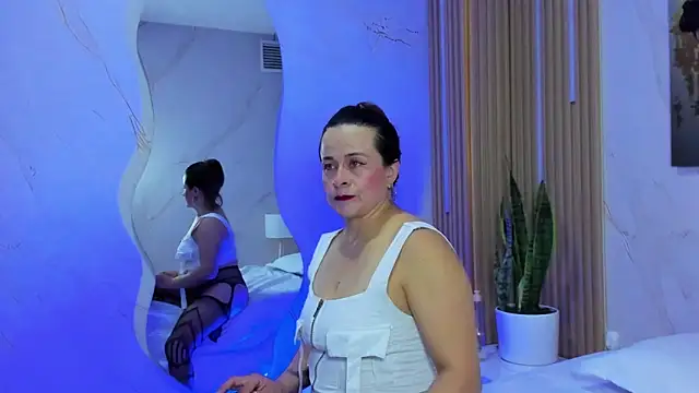 Snapshot of Daphne81_ chatting on September 2025 02:25:01 AM Daphne81  online show from September 2025 02:25:01 AM