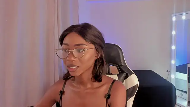 Snapshot of SavannahWildee chatting on January 2025 08:07:01 PM SavannahWildee online show from January 2025 08:07:01 PM