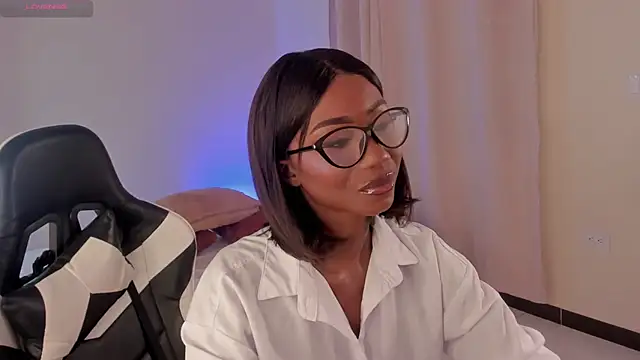 Snapshot of SavannahWildee chatting on February 2025 03:39:01 PM SavannahWildee online show from February 2025 03:39:01 PM