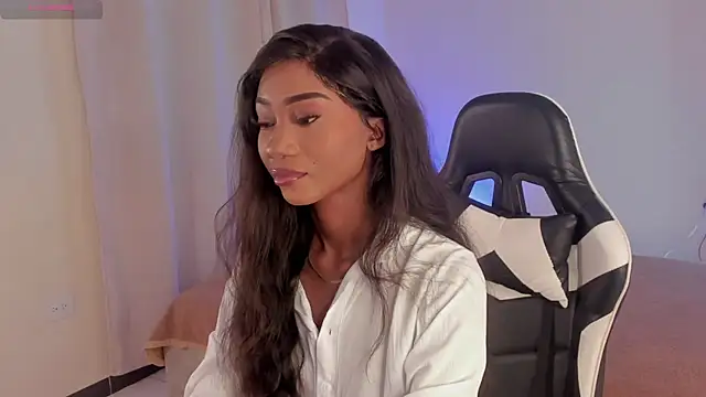 Snapshot of SavannahWildee chatting on February 2025 09:04:01 PM SavannahWildee online show from February 2025 09:04:01 PM