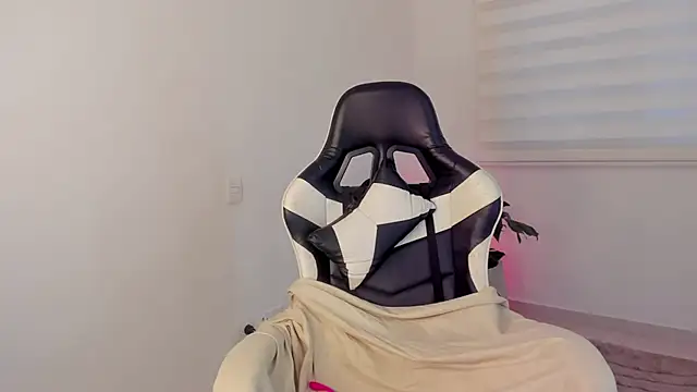 Snapshot of SavannahWildee chatting on June 2026 11:22:02 AM SavannahWildee online show from June 2026 11:22:02 AM