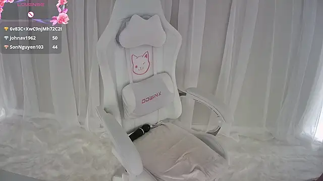 Snapshot of PorchaPlay chatting on March 2025 06:02:02 AM PorchaPlay online show from March 2025 06:02:02 AM